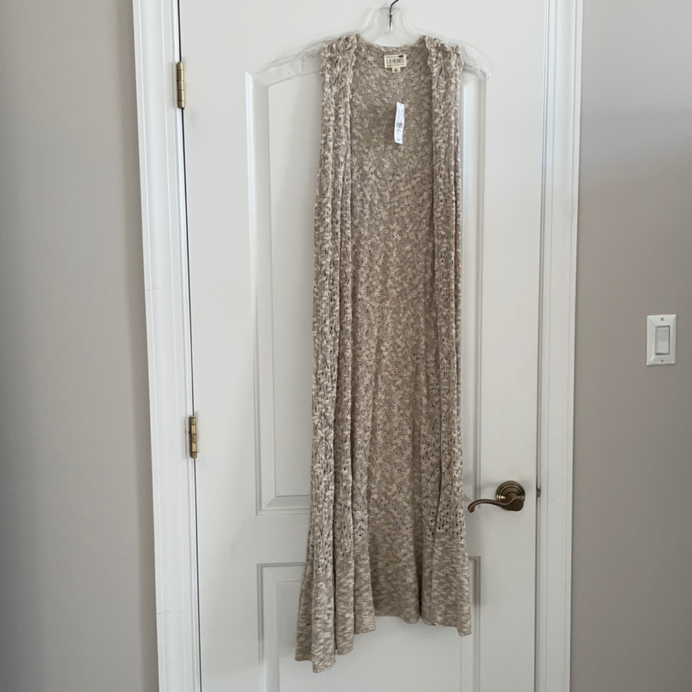 Women's Beige Sleeveless Knit Cardigan